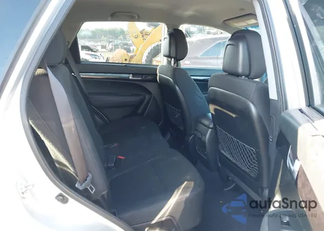 2015 Kia Sorento Lx из США, поврежденный, VIN 5XYKTCA64FG558117